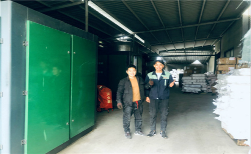 薩震節(jié)能空壓機售后服務(wù)精英為紹興客戶多臺空壓機做例行巡檢！