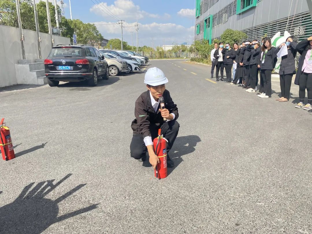 薩震節(jié)能空壓機(jī)開展消防演練，防患于未然！.jpg
